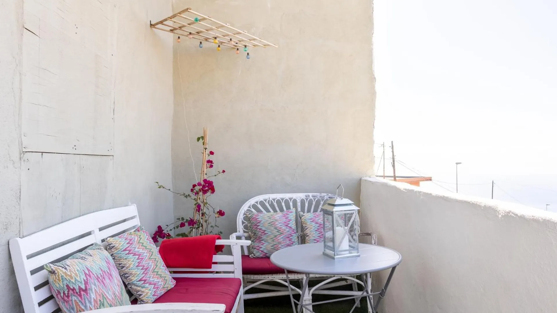 Live Candelaria Araya Muy Mia Apartment